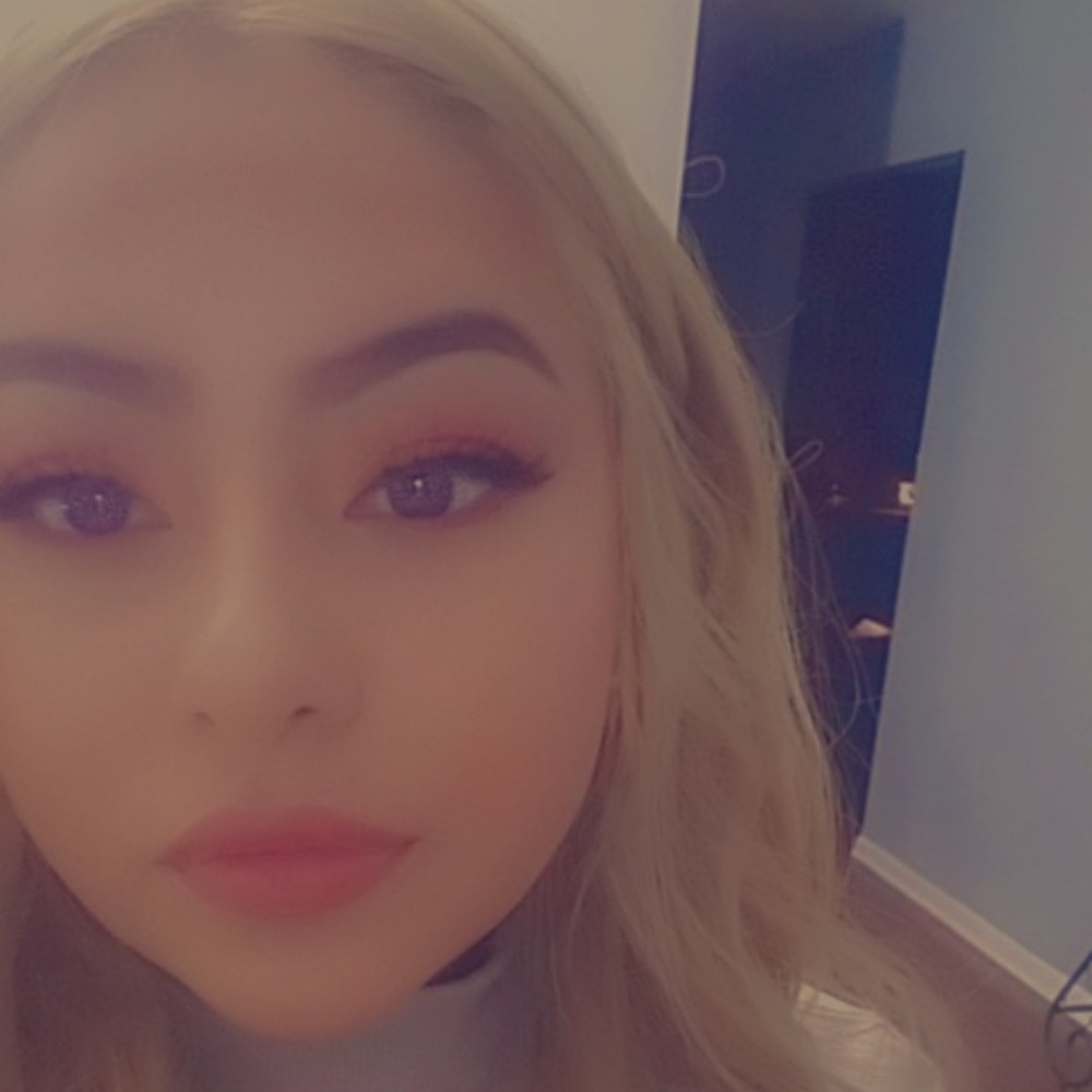 Meet your Posher, Ariana